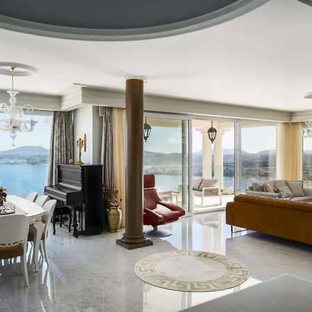 Monte Leone By Konnect With Pool, Hot Tub, & Stunning Seaview Villa